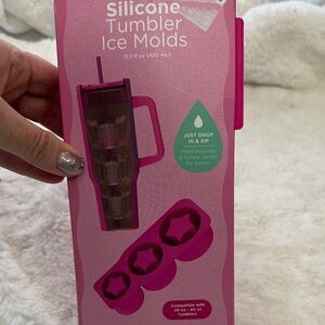Core Kitchen silicone tumbler ice molds